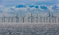 Des éoliennes en mer